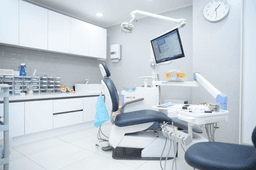 곰플란트치과의원